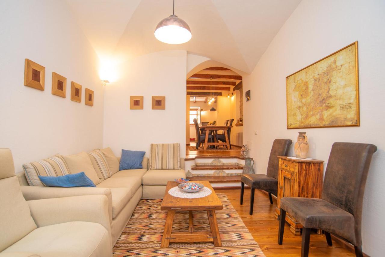 Ala dei Sardi Casa Santa Croceヴィラ エクステリア 写真